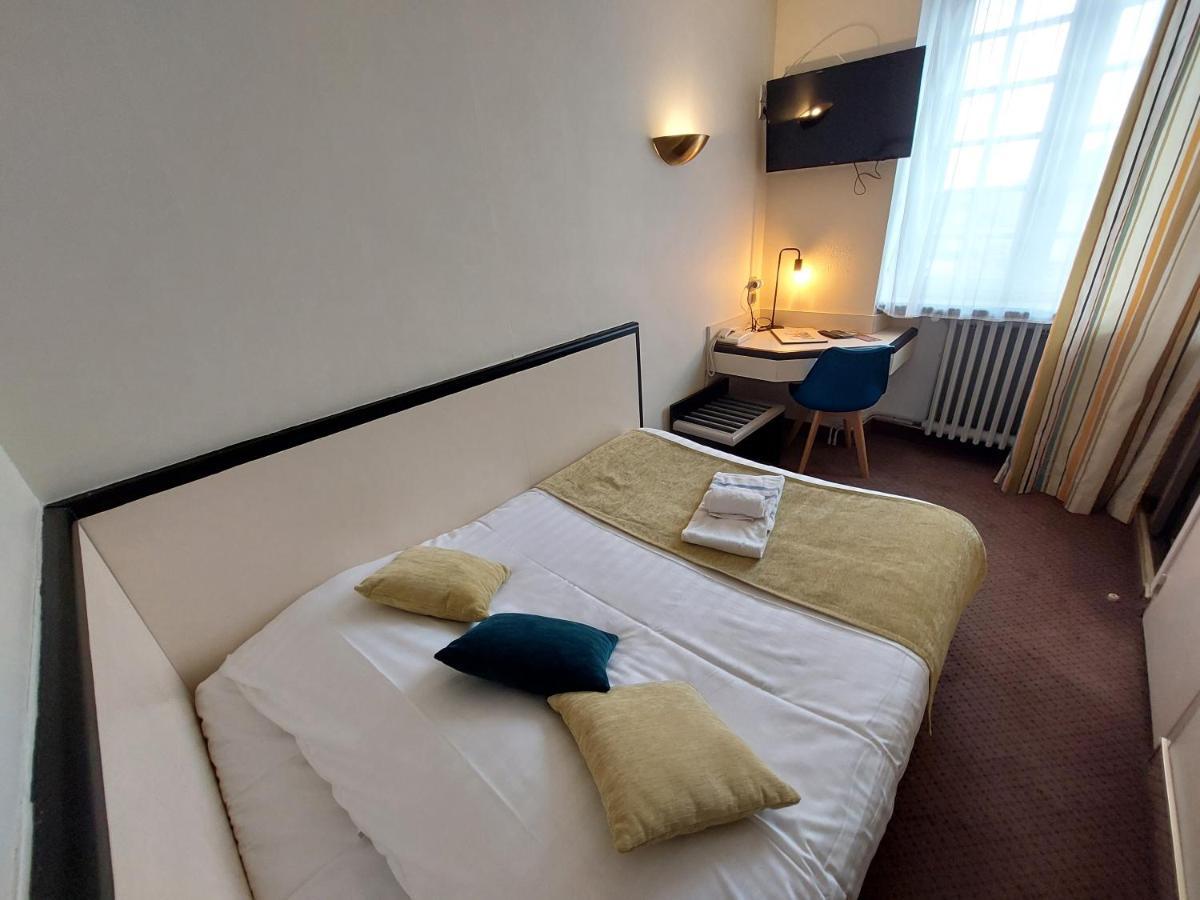 Logis Hotels - Hotel Et Restaurant Le Lion D'Or Gramat Ngoại thất bức ảnh